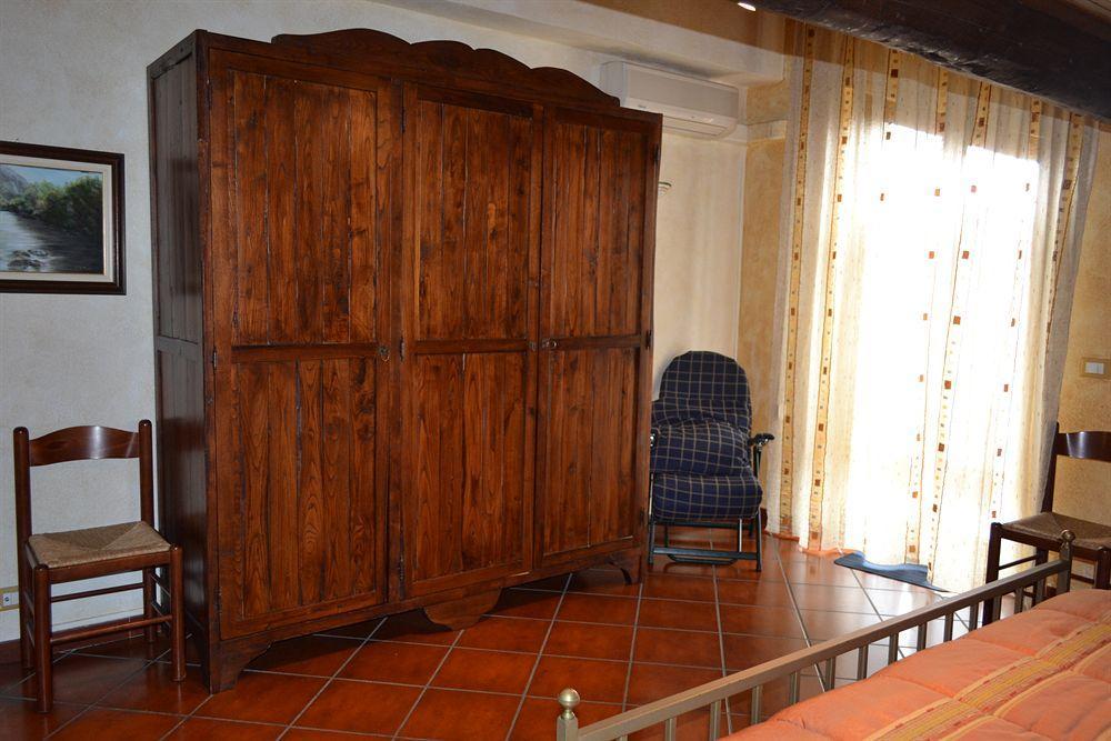 B&B Alfio Tomaselli Nicolosi Bagian luar foto