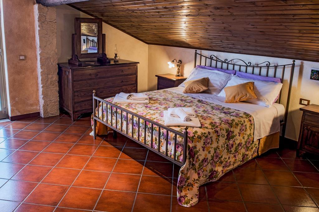 B&B Alfio Tomaselli Nicolosi Bagian luar foto